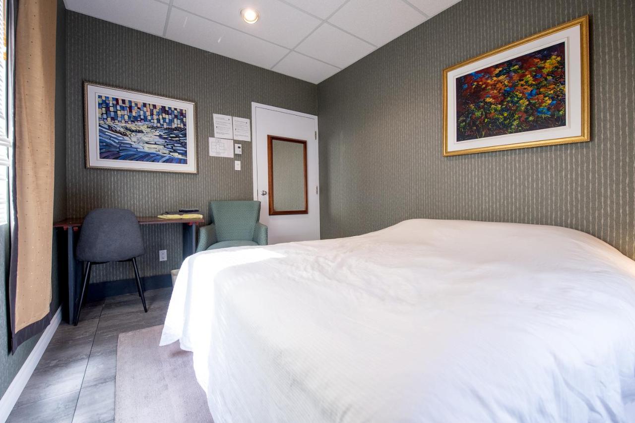 Auberge Internationale Espace Globetrotter Rimouski Exterior photo